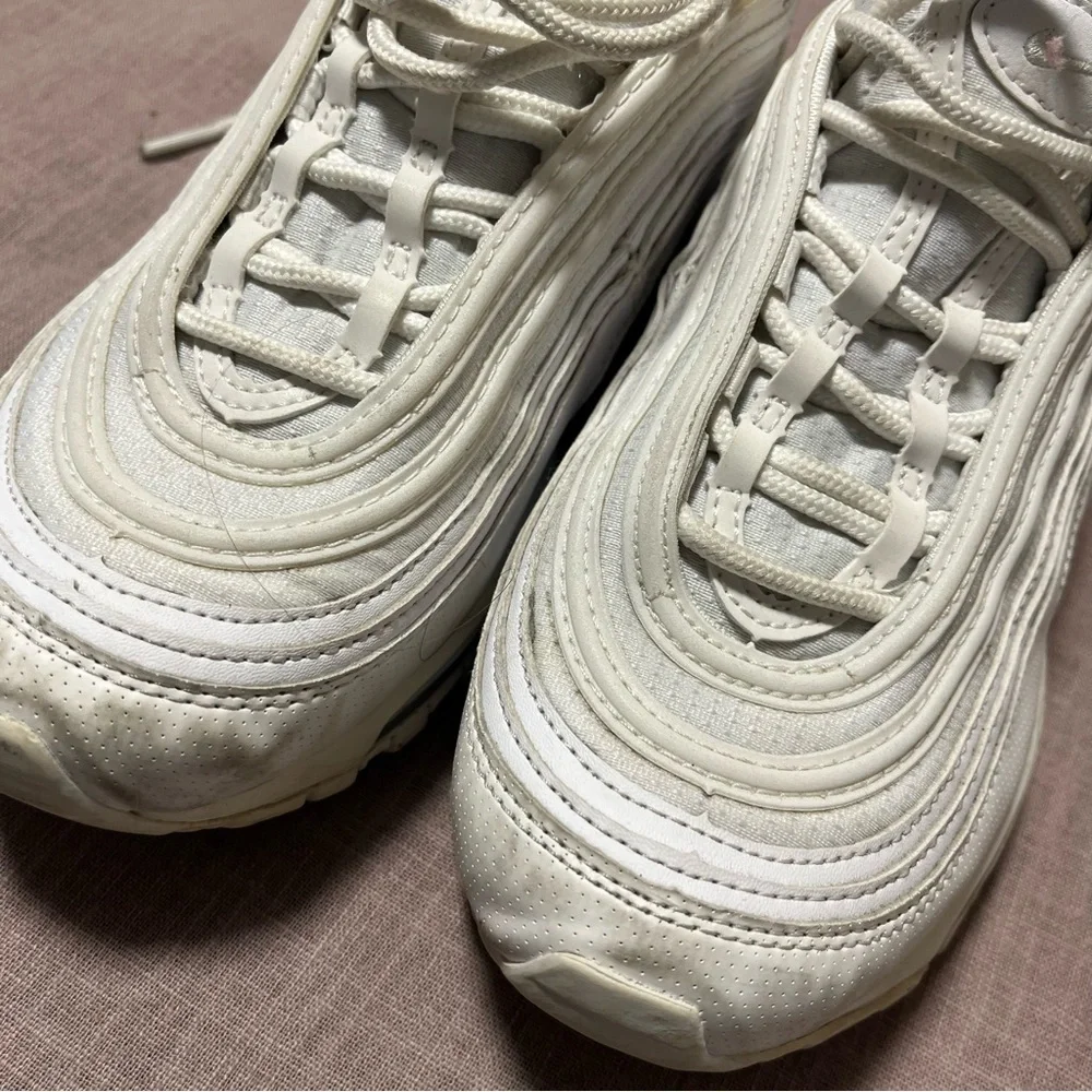 Nike Air Max 97 Triple White Youth size 5.5 Women’s 7 Sneakers Trainers